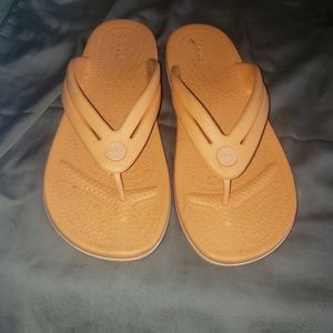 Shoes/Flip flops